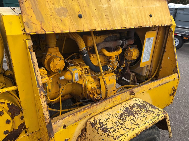 #4514-•-ingersoll-rand-gyro-flo-160cfm-portable-air-compressor-sand-blaster-image-17