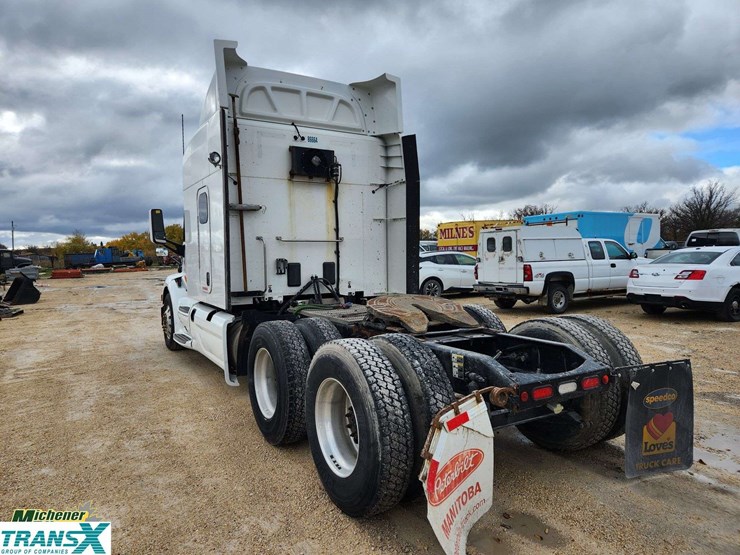 2018-peterbilt-579-image-6