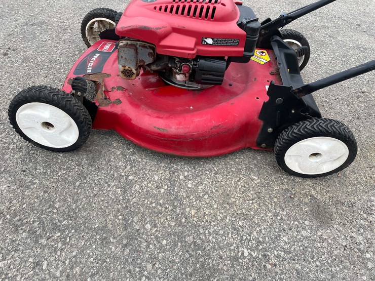 #14030-•-(2)-toro-recycler-lawn-mowers-(o4)-image-32
