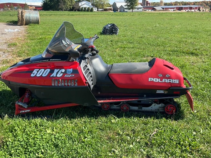 #2350-•-1999-polaris-500-xc-sp-snowmobile-image-1