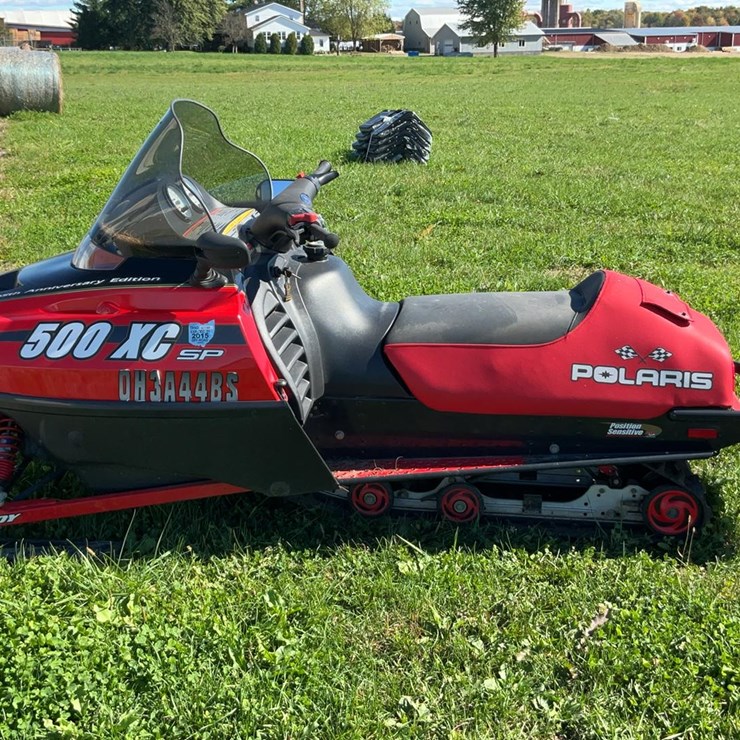 #2350 • 1999 Polaris 500 XC SP Snowmobile