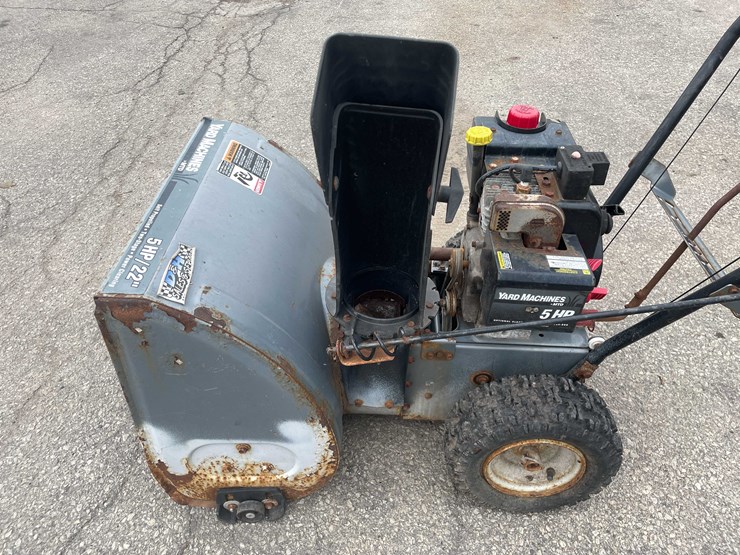 #14029-•-(2)-yard-machines-snow-blowers-(o4)-image-9