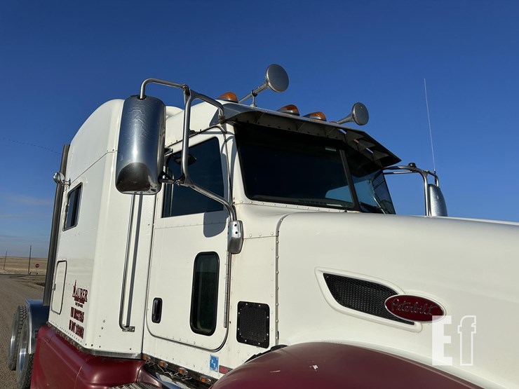 2014-peterbilt-386-image-4