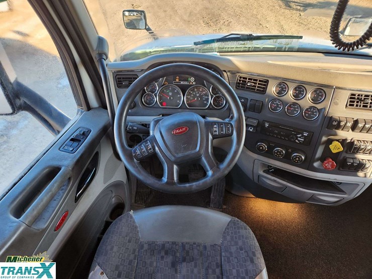 2020-peterbilt-579-image-34