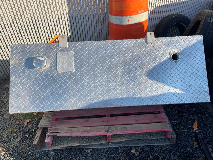 #5709-•-delta-100-gallon-truck-mount-fuel-tank-image-3