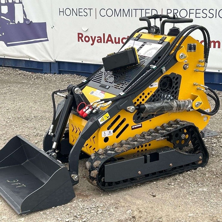 2025 SDLanch SDLL60 Stand On Loader