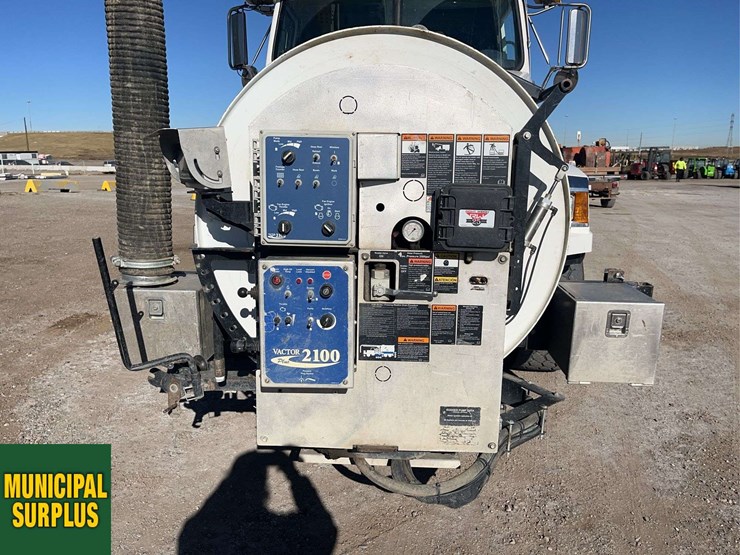 2015-western-star-4700-image-17