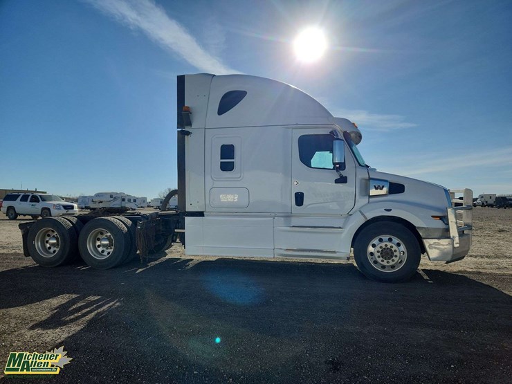 2024-western-star-57x-image-23