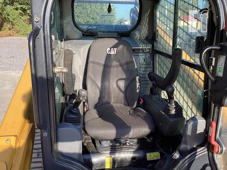 2021-caterpillar-289d3-image-15