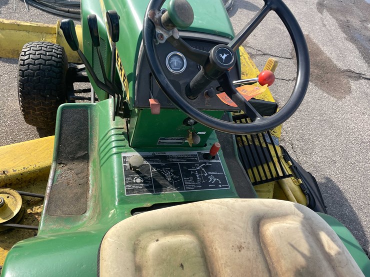 john-deere-400-image-27