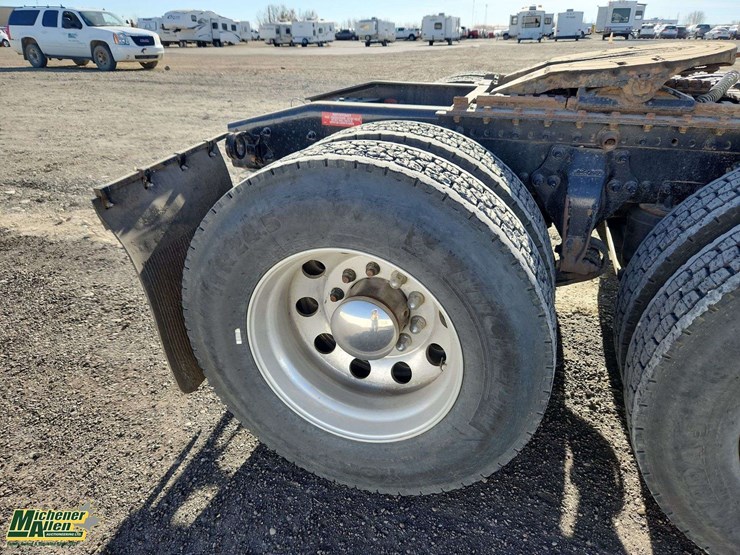 2024-western-star-57x-image-37