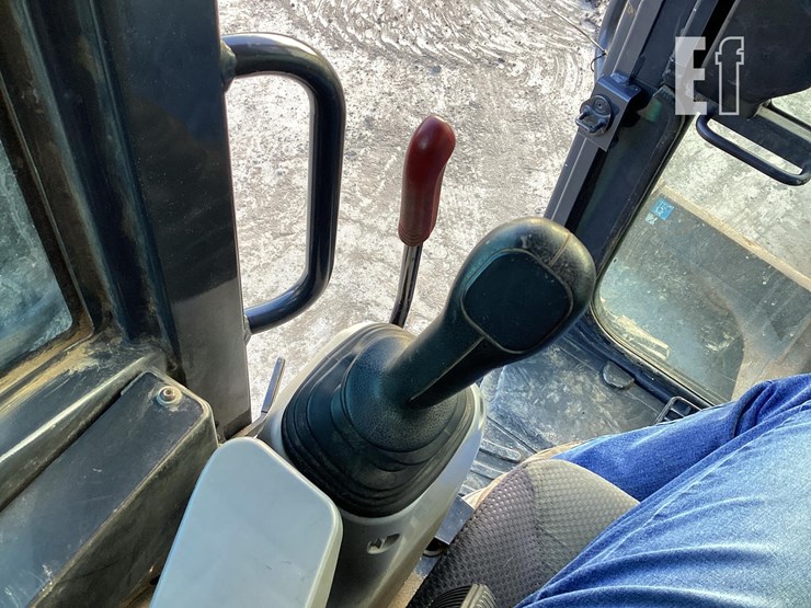 2017-deere-60g-image-18