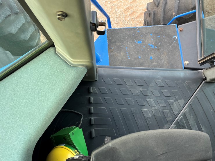 2001-new-holland-9484-image-27