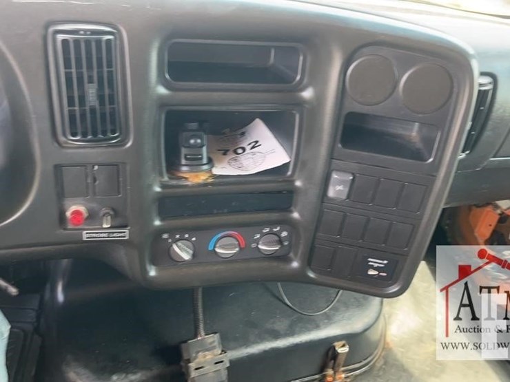 2007-gmc-topkick-c6500-image-16