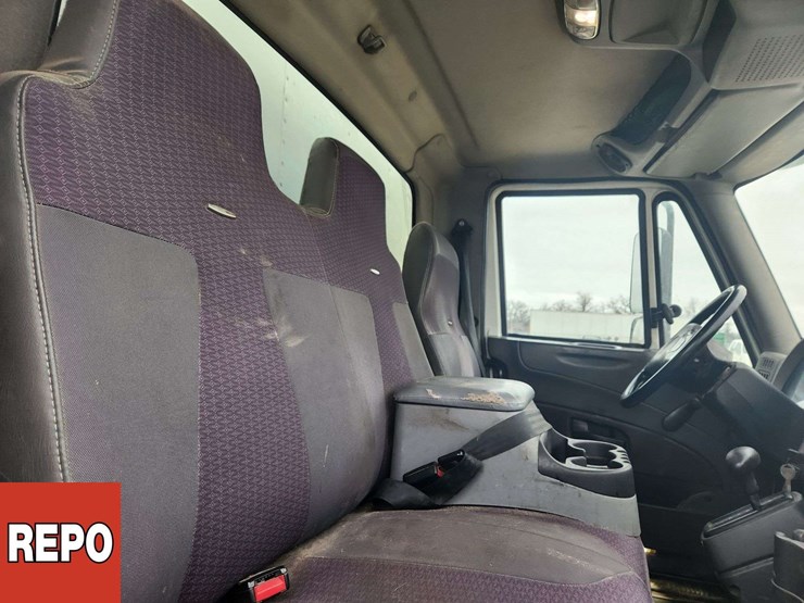 2016-international-durastar-4300-image-31