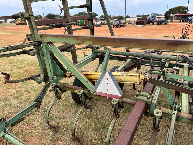 john-deere-1010-image-15