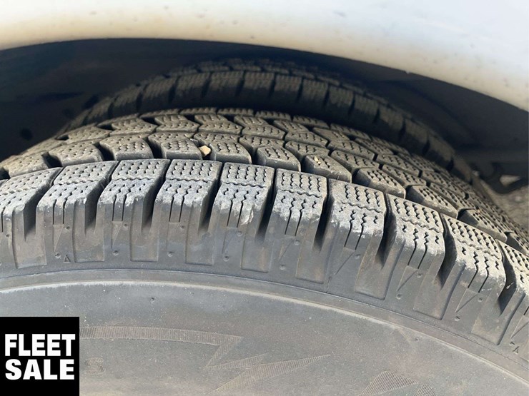 2017-chevrolet-express-s/a-ambulance-image-9