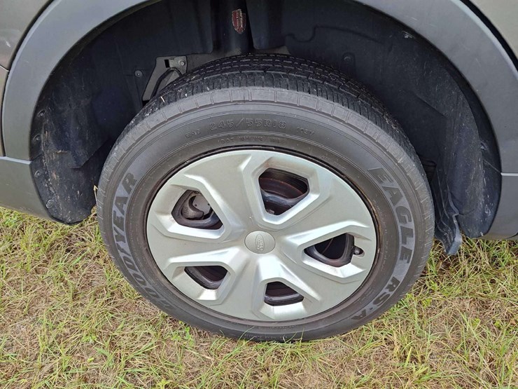 2017-ford-explorer-image-7