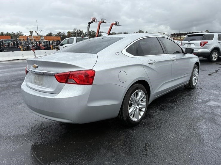 2019-chevrolet-impala-sedan-image-3