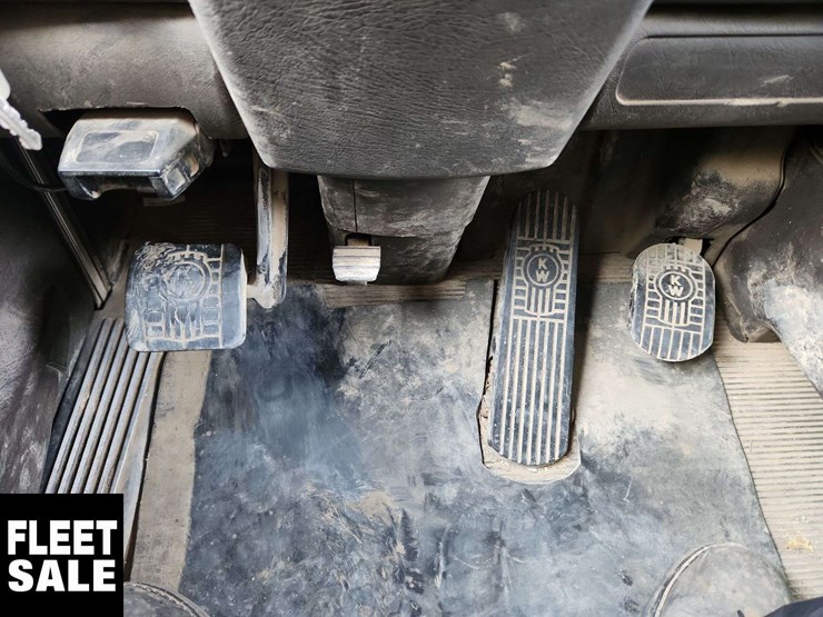 2008-kenworth-t800-image-27