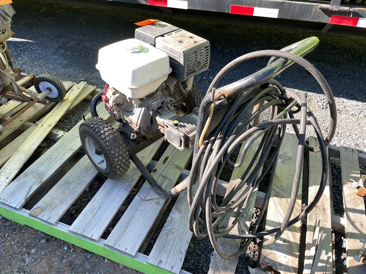 #5711-•-powerboss-3800-psi-pressure-washer-image-2