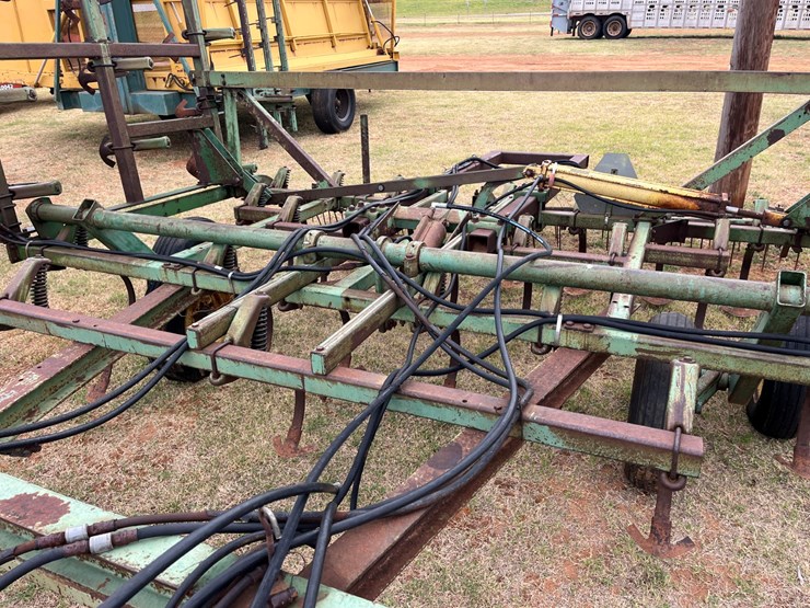 john-deere-1010-image-2