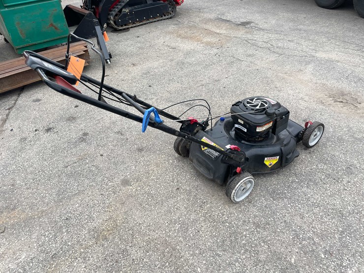 #14028-•-craftsman-22"-lawn-mower-(o3)-image-5