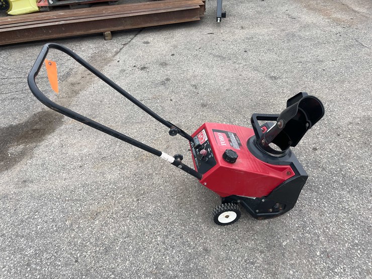 #14031-•-toro-ccr-snowblower-(o4)-image-4