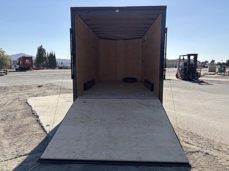 2026-southland-lcht35-7-518v-86-enclosed-trailer-image-6