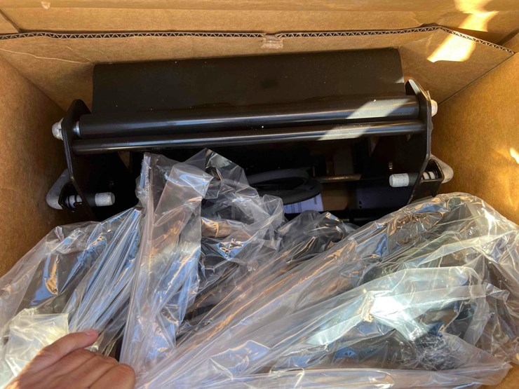 john-deere-2305-image-20