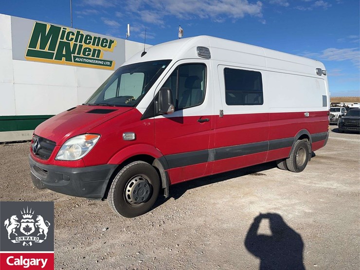 2010-mercedes-benz-sprinter-3500-image-1