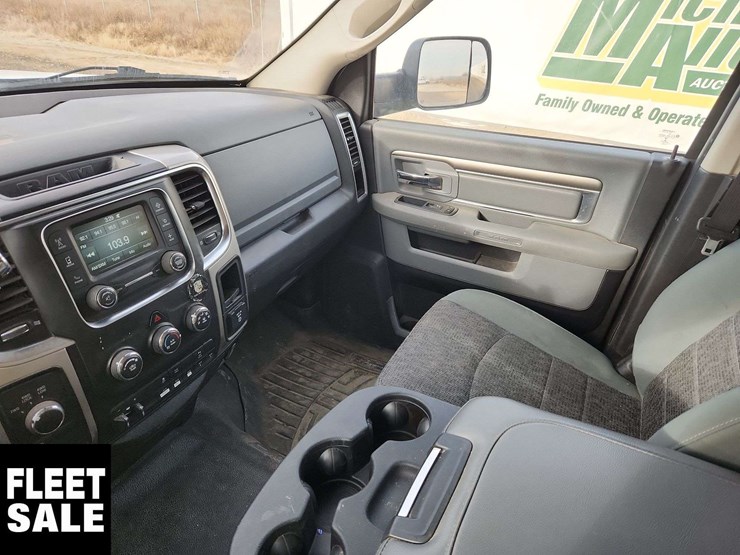 2016-ram-2500-slt-image-21