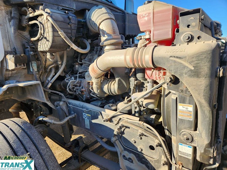 2020-peterbilt-579-image-23