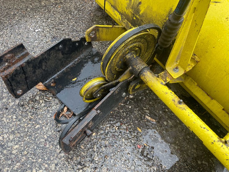 #14066-•-john-deere-snow-blower-(o4)-image-12