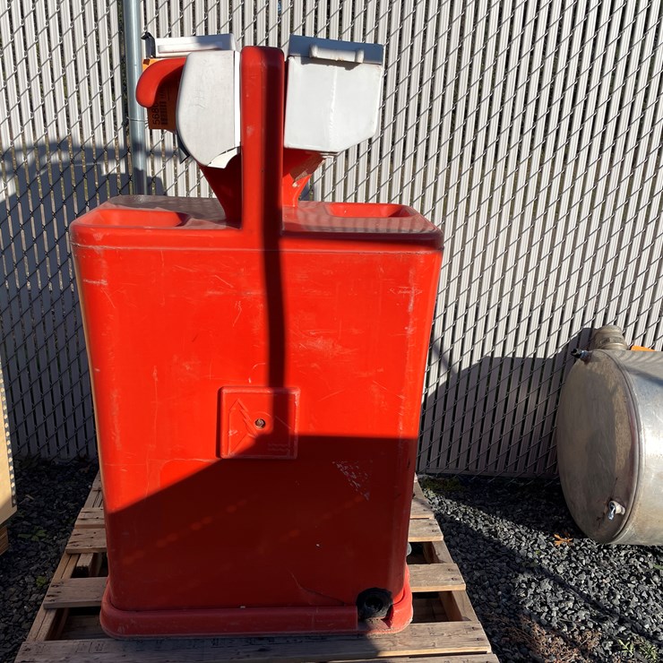 #5680 • Poly Portables Tagalong Hand Wash Station