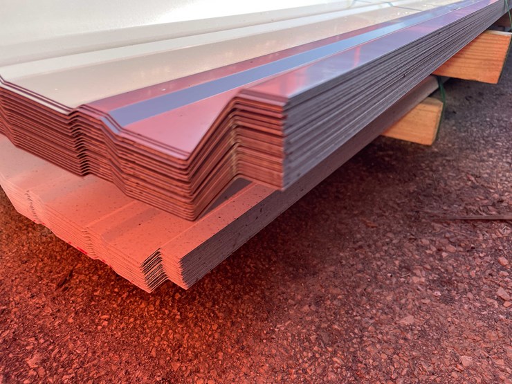 #14108-•-28-gauge-painted-r-panel-profile-steel-siding-(o6)-image-4