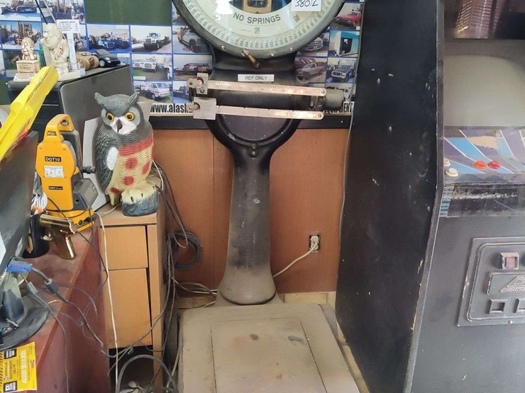 toledo-vintage-industrial-railroad-scale-image-5