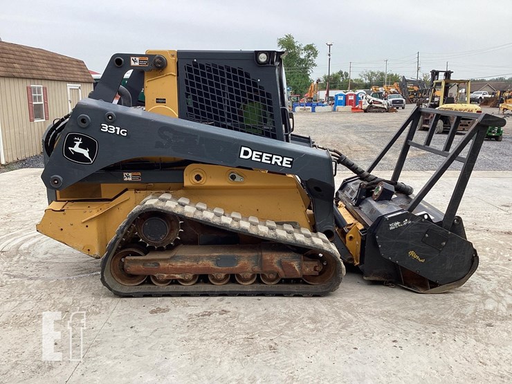 2020-deere-331g-image-5