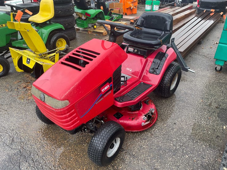 #14063-•-toro-lawn-tractor-(o4)-image-1