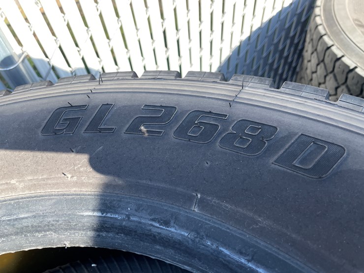 #5703-•-(6)-sampson-gl268d-19.5-tires-image-5