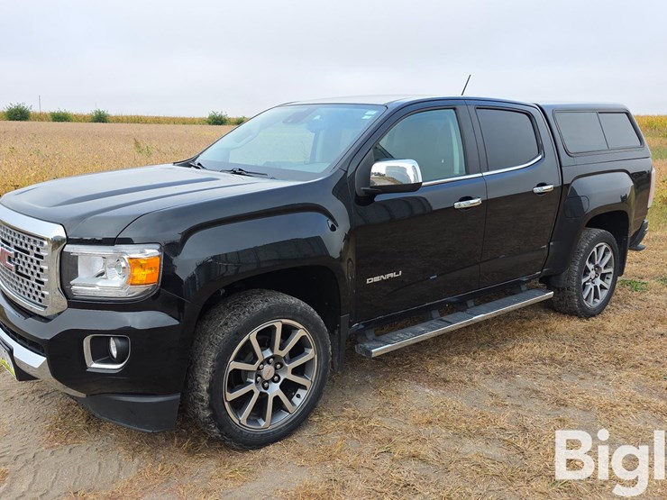 2018-gmc-canyon-image-1