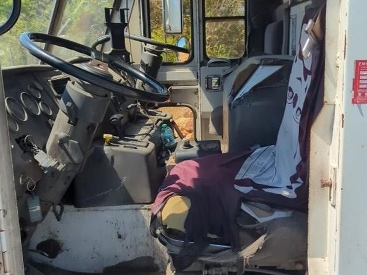 2000-ccc-low-entry-image-15