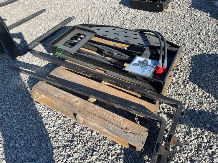 skid-steer-side-shift-fork-image-1