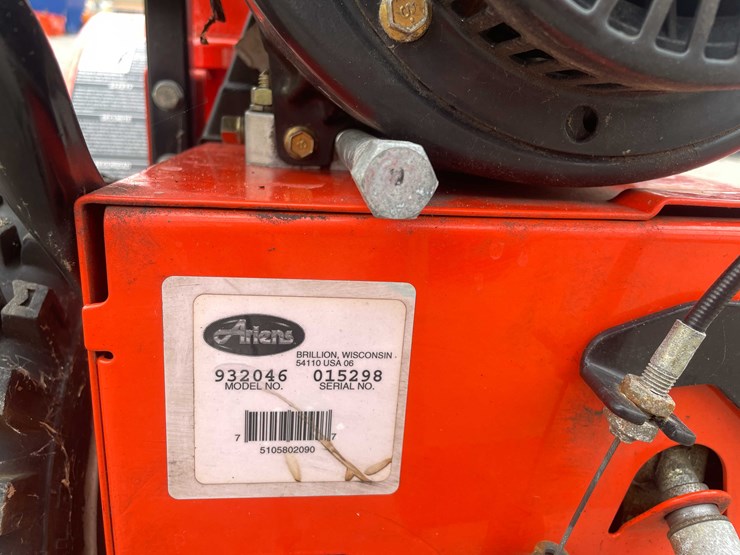 #14034-•-ariens-724-snowblower-(o4)-image-29