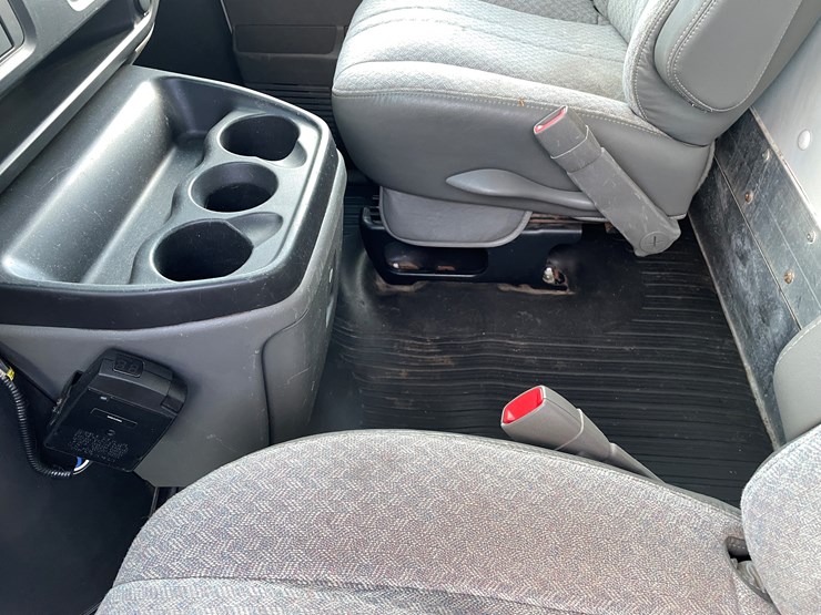 2007-chevrolet-g3500-image-64