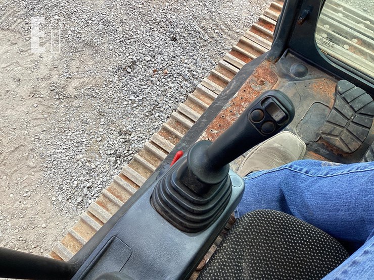 2021-hyundai-hx220l-image-19