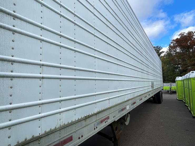 1996-utility-53'-image-18