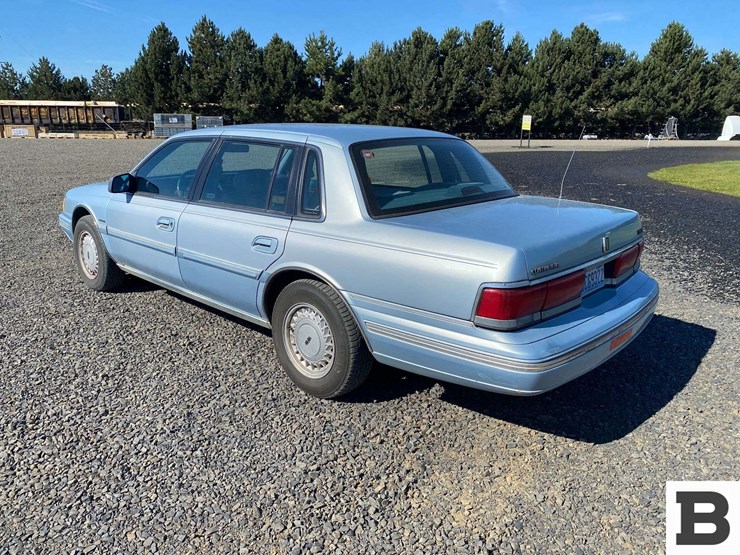 1991-lincoln-continental-sedan-image-3