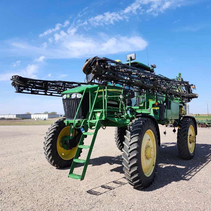 2010 JOHN DEERE 4830