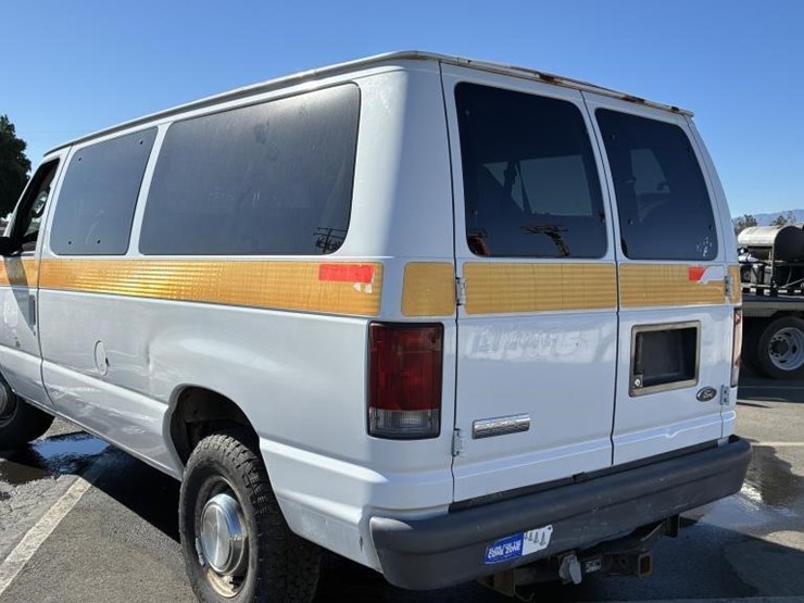 2006-ford-e350-image-5